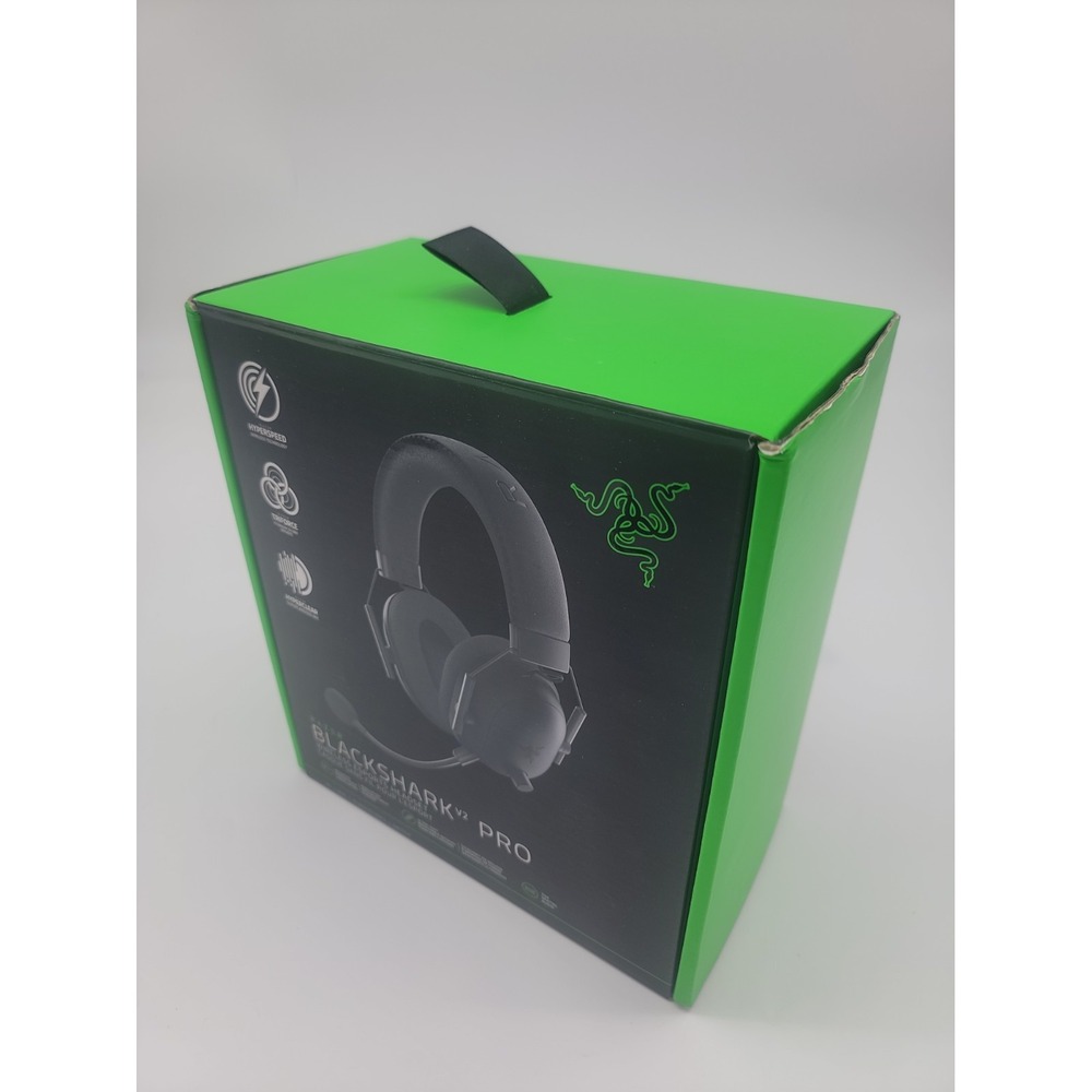 Razer BlackShark V2 Hyperspeed Wireless Esports Headset RZ04-0322 In Box!